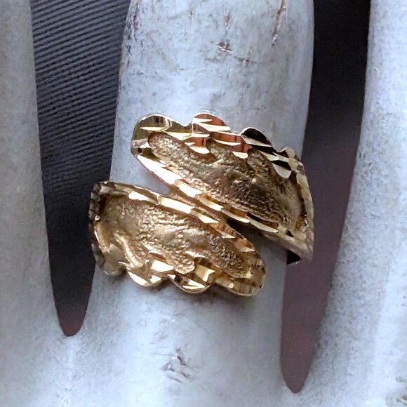 Vintage Solid 14K Yellow Gold Diamond Cut Leaf Bypass RING 14kt - Picture 2 of 14